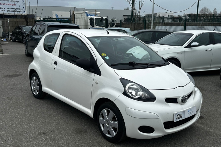 TOYOTA AYGO