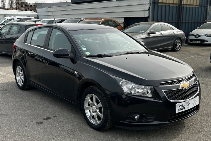 CHEVROLET CRUZE
