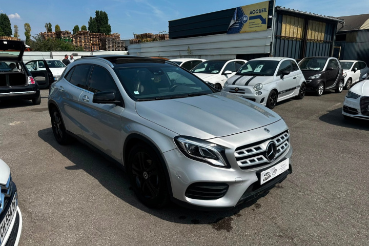 MERCEDES GLA