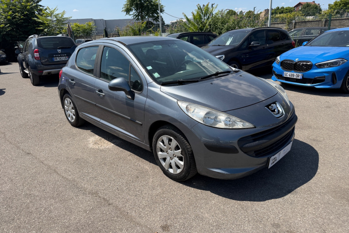 PEUGEOT 207