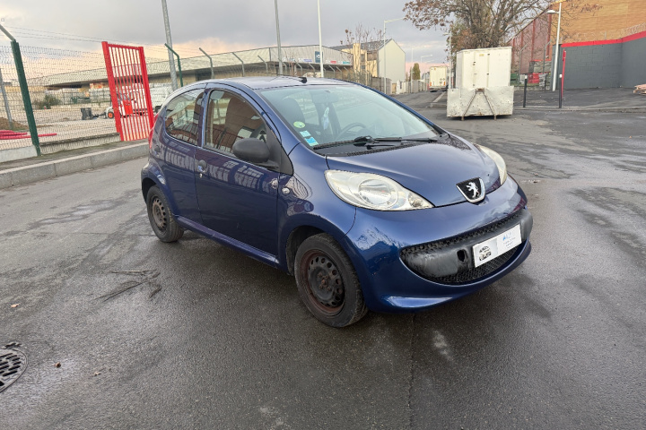 PEUGEOT 107