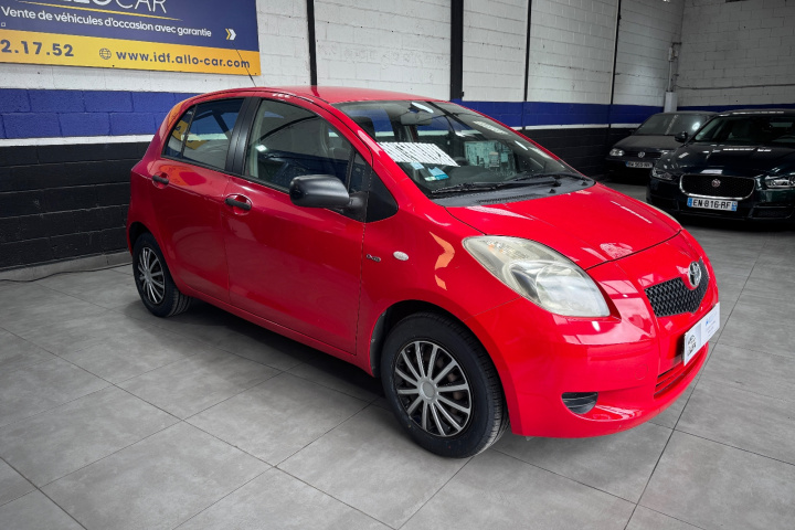 TOYOTA YARIS II