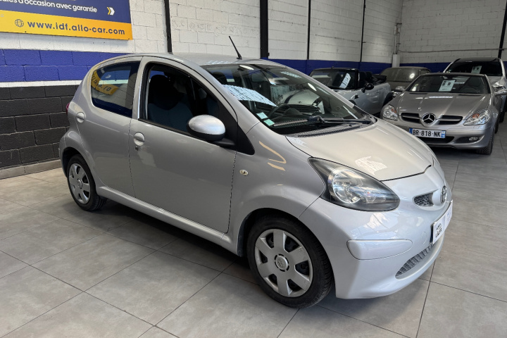 TOYOTA AYGO