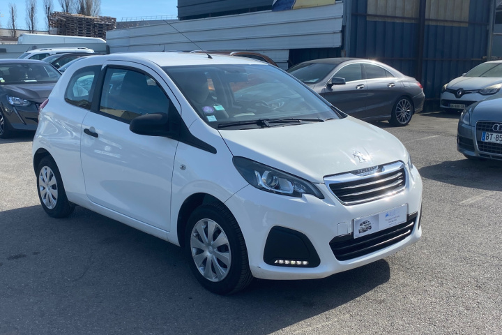 PEUGEOT 108