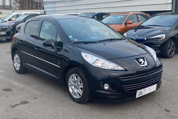 PEUGEOT 207