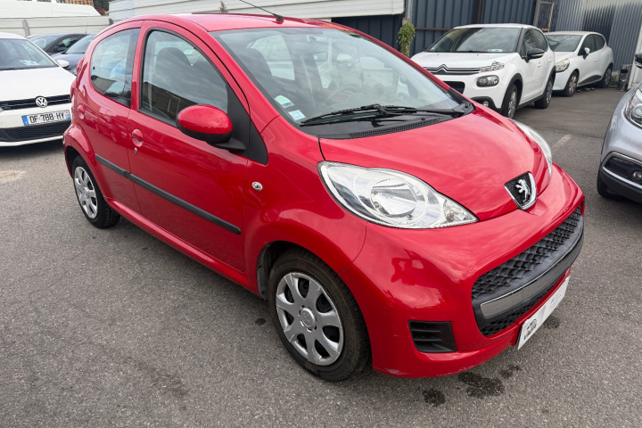 PEUGEOT 107