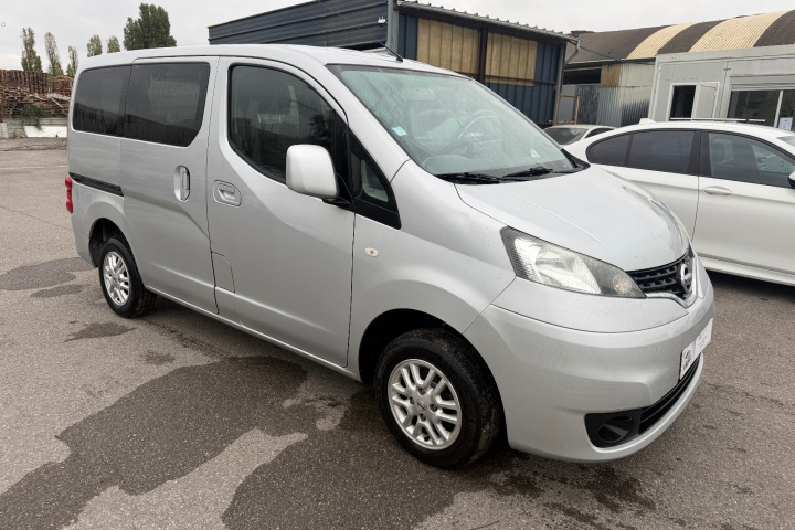 NISSAN NV200 COMBI