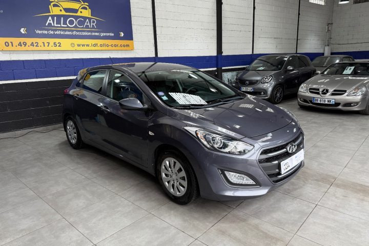 HYUNDAI i30